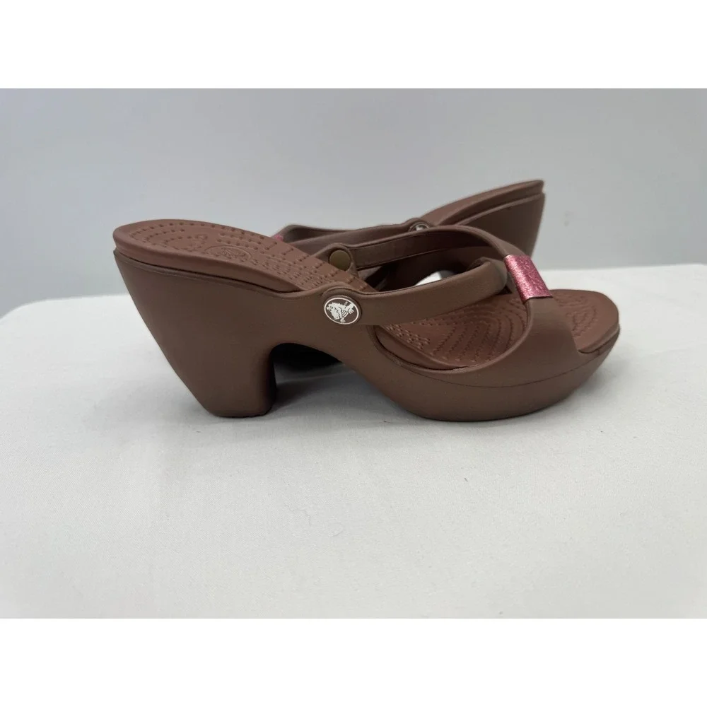 Crocs Cyprus Heeled Slip On Sandal Shoe 8 Brown / Brown Boho Earthy Beach 3.75